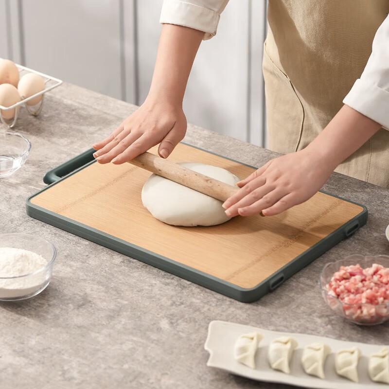 DESLON DFS-CB893C Double-Sided Antibacterial Bamboo Cutting Board