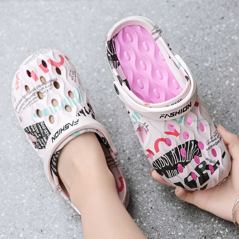 Fashion Ete Floor Mans Mule Sandal Black Sports Shoes Summer Slipper Sneakers Lux High-tech Joggings Super Brand Pas Cher Shooes