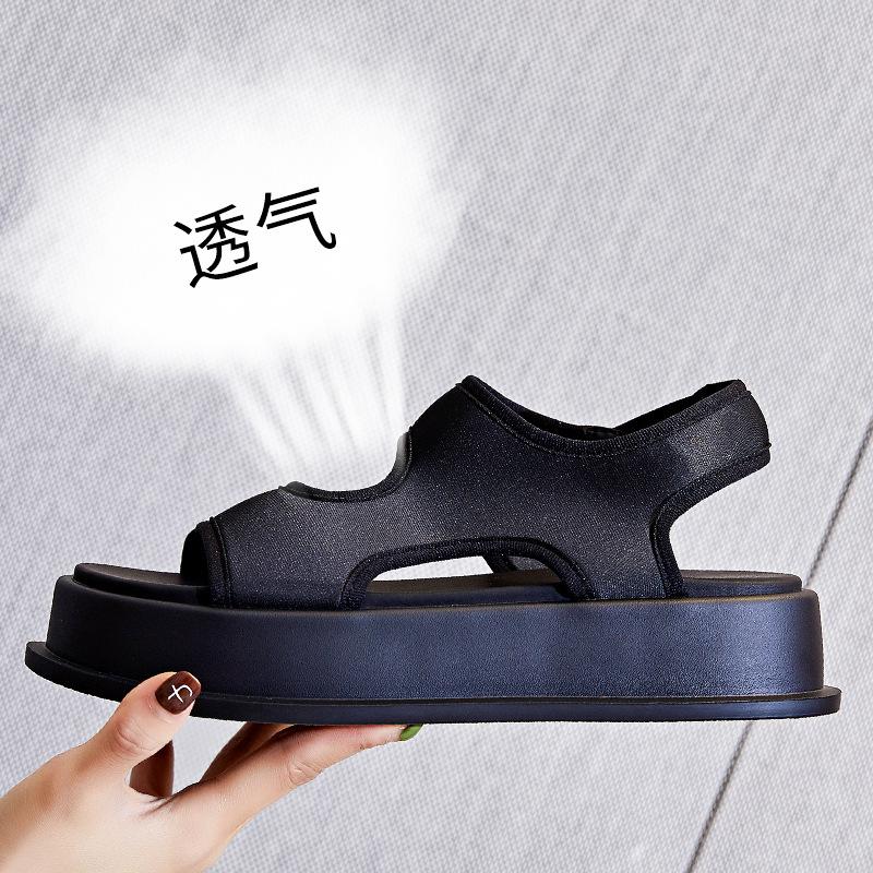 

Босоножки Xiaoxiangfeng женские 2025 лето новая обувь женские универсальные платформа пляжная обувь эластичная лента модная женская обувь тренд 40 чёрный