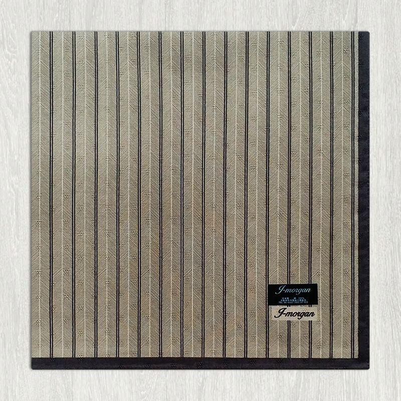 

Однослойный хлопковый полосатый костюм Жесткий носовой платок Brown background