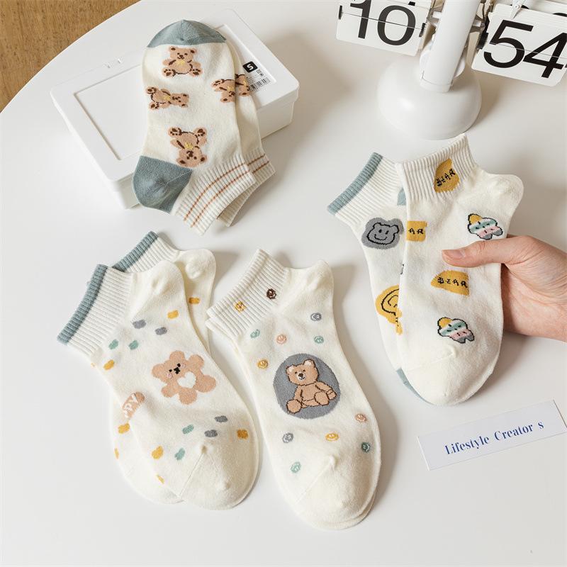 Female Spring and Summer Thin Fashionable New Cute Cartoon Bear Socks