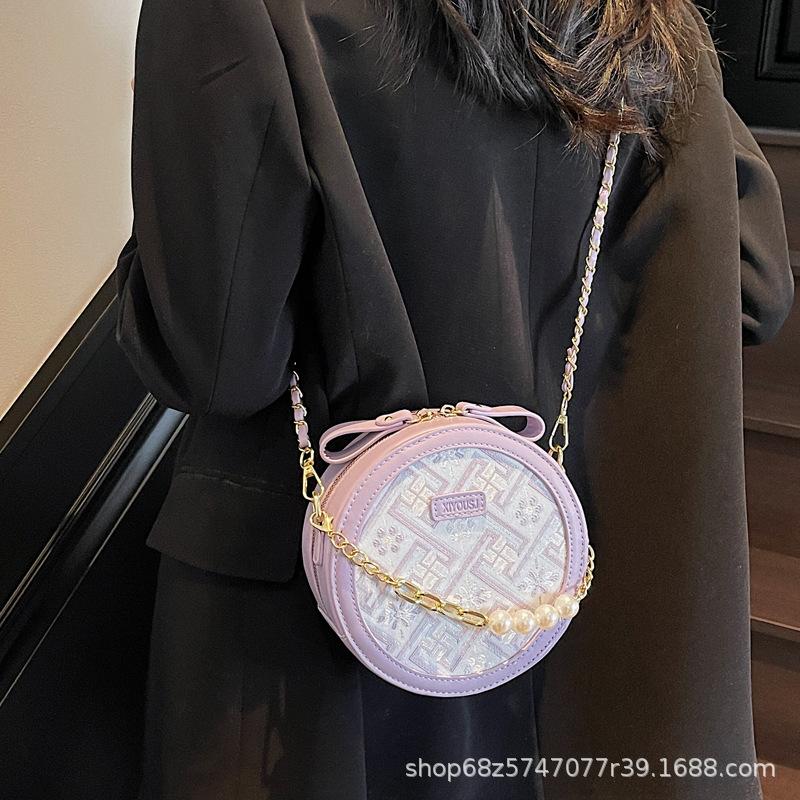 This Year, New Chinese Light Luxury Embroidered Small Round Bags Are Popular, Women's Leisure National Style High-end Texture Chain Messenger Bags.