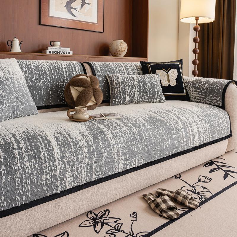 

New Autumn and Winter Thick Sofa Cover Fabric Light Luxury Fixed Anti Slip Warm Sofa Cushion One-piece High-end Straight Row 70x70cm сірий