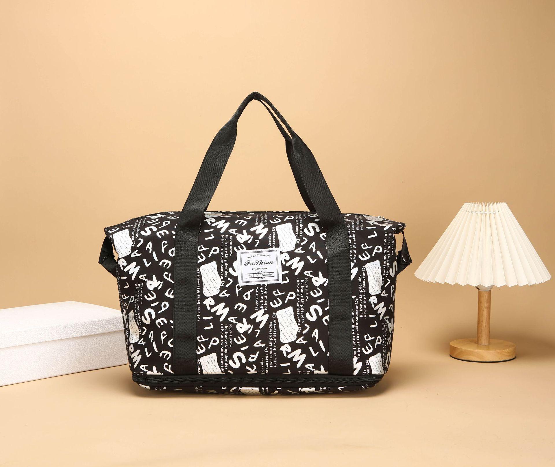 

Тенденция женской моды может расширить возможности портативных путешествий 2024 года, новая школьная сумка для багажа для студентов и каникул чёрный