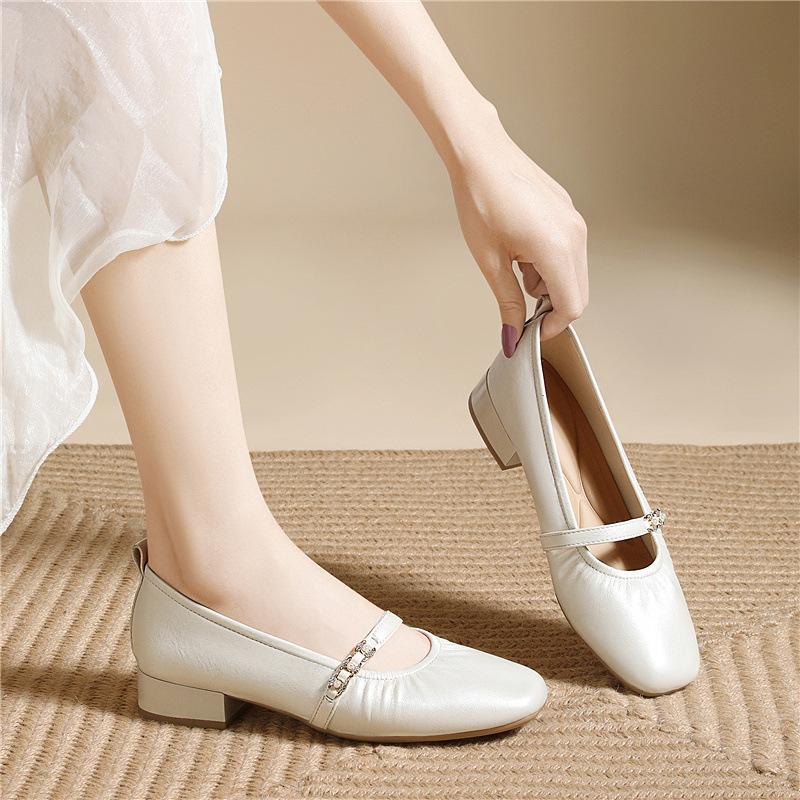 

French white leather shoes, retro and versatile, low-heeled early spring shoes, not tiring feet, square toe, thick heel, Mary Jane shoes 35