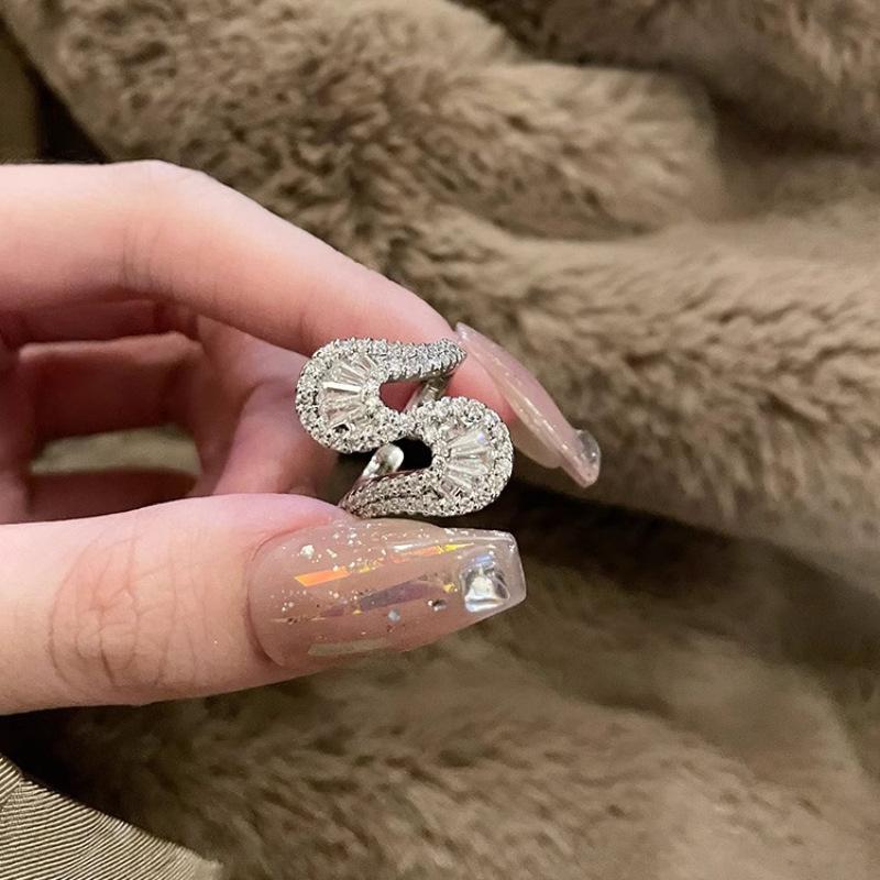 

Стильное геометрическое кольцо для женщин с регулируемым дизайном, с блестящим камнем цирконием