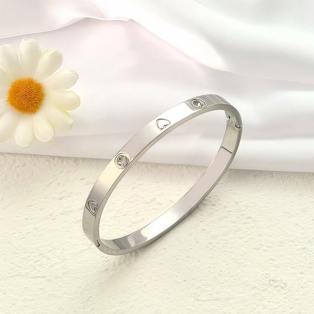 Bracelet Rétro Minimaliste Tendance pour Femmes en Acier Inoxydable Transfrontalier