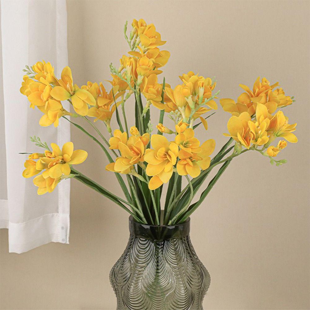 Umělé frézie s reálným vzhledem 64CM Hedvábné květiny Nové umělé květiny Dekorace do obývacího pokoje