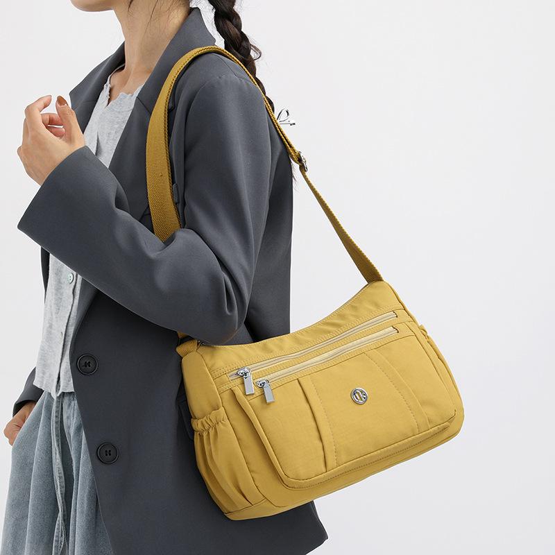 Ein-Schulter-Tasche, Schlichter und modischer Rucksack, Multifunktionales Reisen, Kleine quadratische Tasche mit mehreren Fächern