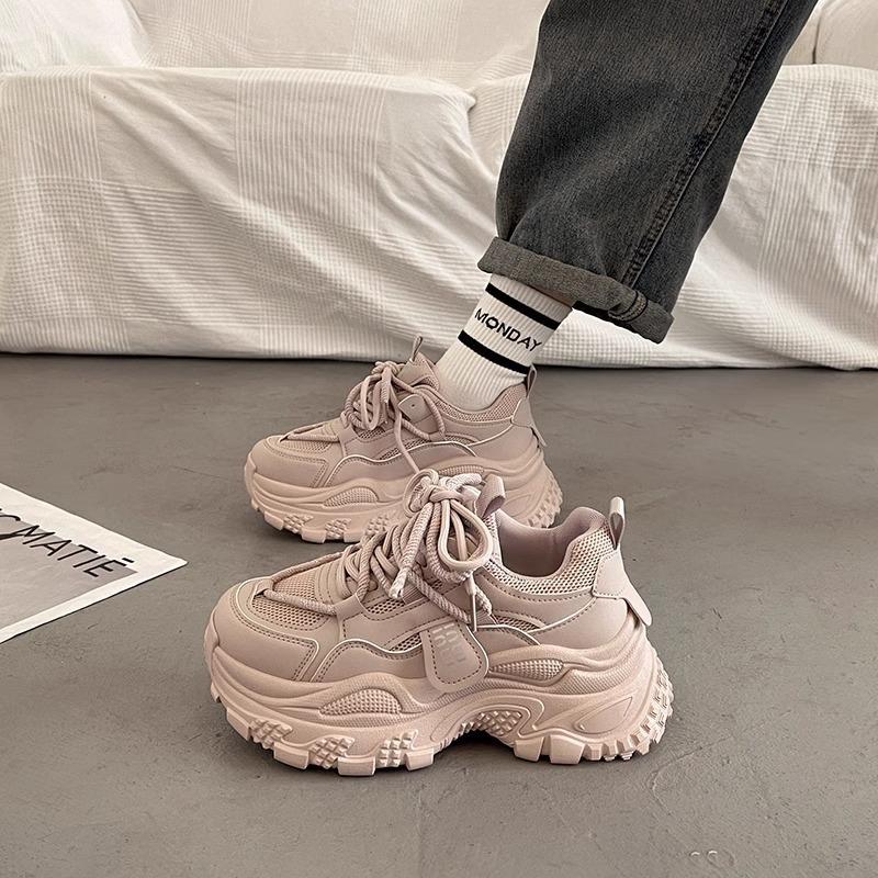 

European station shows small platform dad shoes, women s spring and autumn increase 2025 new popular white casual sports shoes 40 розовый
