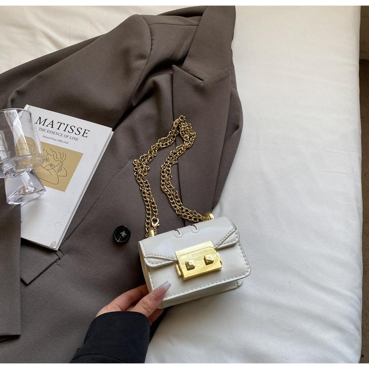 2025 early autumn new commuter chain small square bag niche personality ins shoulder messenger chain mini change bag