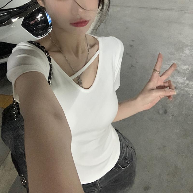 V-neck White Short-sleeved T-shirt for Women's Summer New Sweet and Spicy Irregular Short Slim Student Top Trendy
