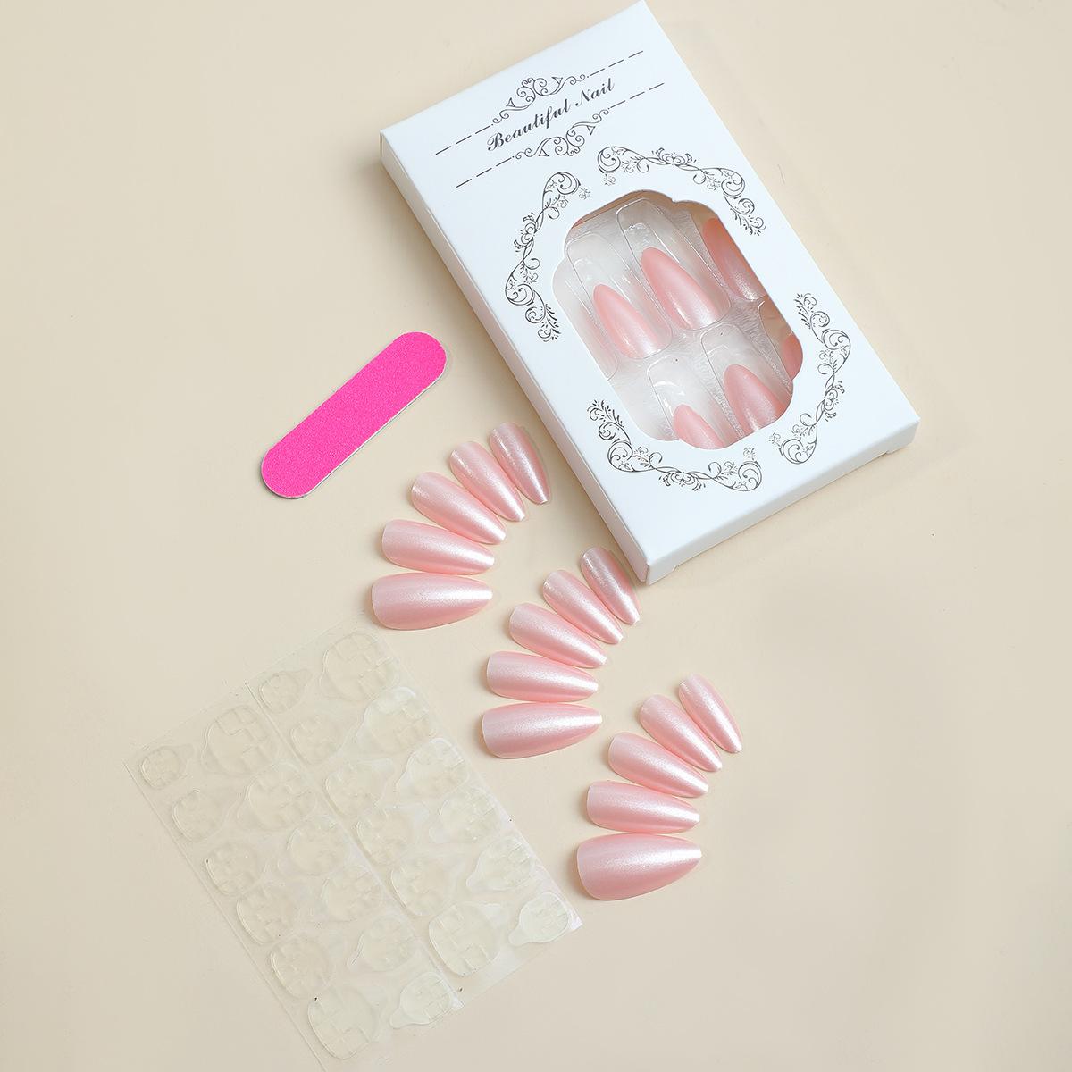 

Дизайн ногтей. Простой стиль INS. Розовое покрытие. Износ. Металлическая текстура для ногтей. Накладные ногти. None