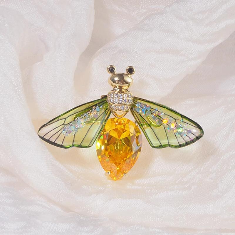 

Универсальные броши в виде пчелы из мультфильма для женщин и девочек, модные изысканные милые булавки, темпераментные блестящие корсажи, аксессуары для одежды, подарки зелёный