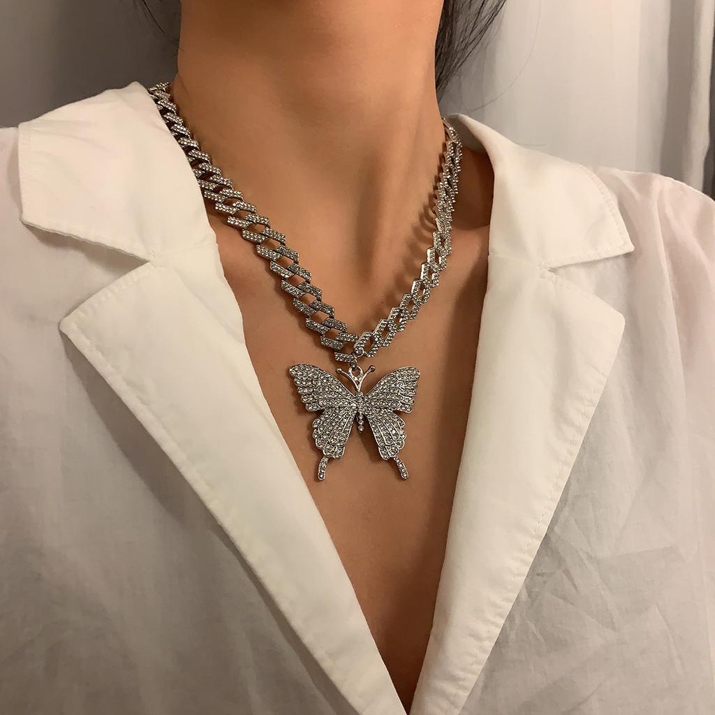 Jewelry, Personalized Hollow Single-layer Geometric Micro-inlay, Retro Diamond-encrusted Cuban Chain Butterfly Necklace