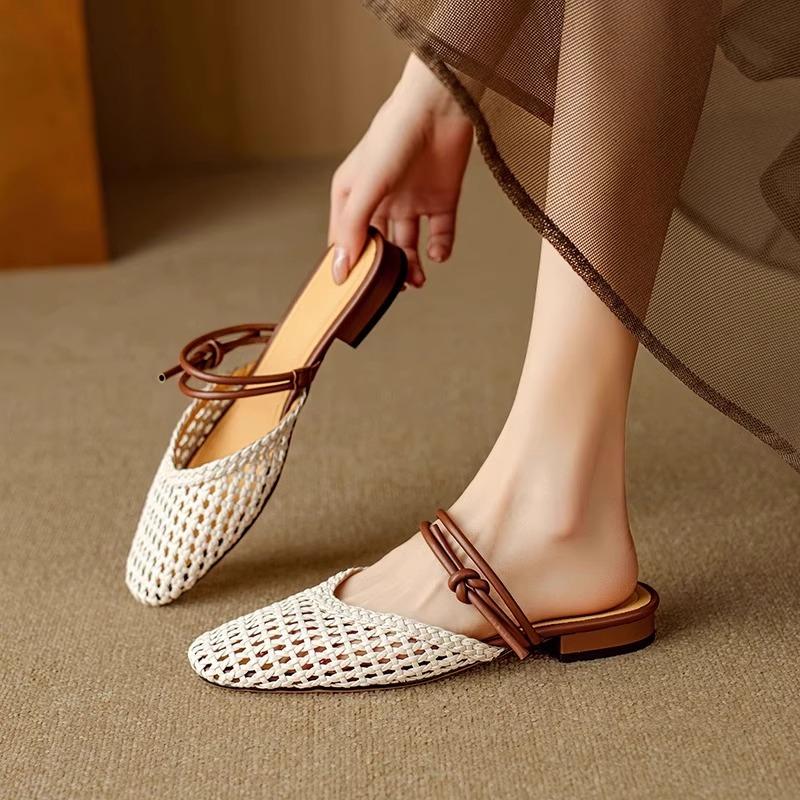 Summer New Baotou Semi-drag Women Wear Fashionable Leather Retro Hollow Woven Soft-soled Flat-soled Cool Slippers