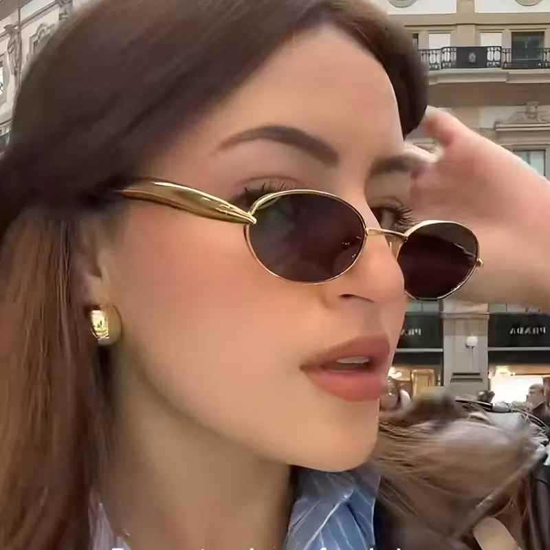 Trendy Fashion Wide Thick Metal Frame Sunglasses Oval Small Frame High-end Runway Sunglasses 2026 New Model