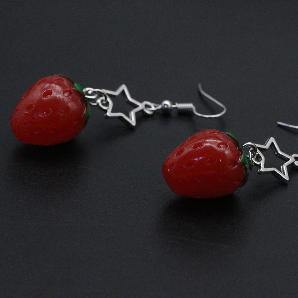 Cute Alloy Strawberry And Star Earrings Y2K Style Women's Daily Fashion Accessory Perfect For Party Wear And Causal Decor