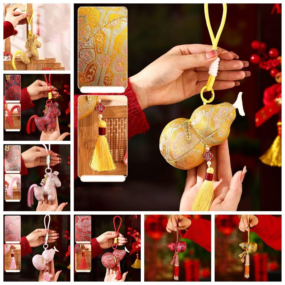 Chinese Style New Years Decoration Traditional Calabash New Year Hanging Ornaments Blessing Good Luck Little Horse Keychain