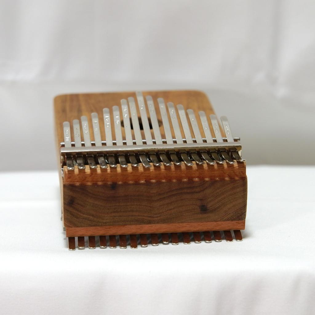 34-Key Chromatic Kalimba Double-sided Solid Wood 13cm x 18.5cm C Major B Major