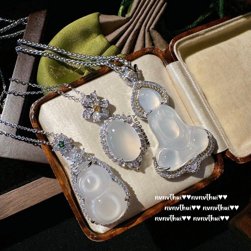 Lychee Frozen White Chalcedony Gourd Necklace, Water Spirit, Plated 18K Gold, High Ice Chalcedony Egg Surface Zircon Necklace