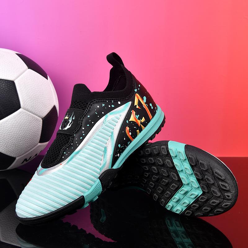 New Men Kids Professional Soccer Shoes Boys Football Boots Ultralight Match Training Shoes Non-Slip Cleats Grass Drop Shipping