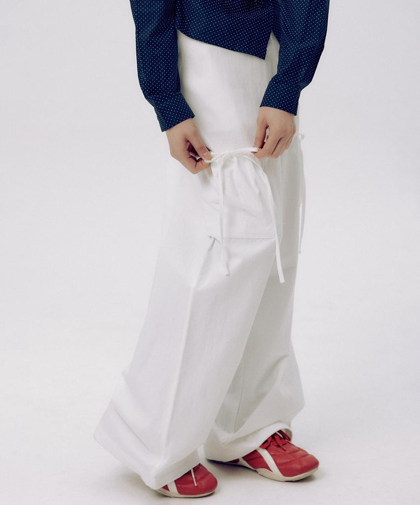 SOME PLACE Shirred Multi-Big Pocket Strap Detail Wide Cargo Cotton Pants_3 Colors