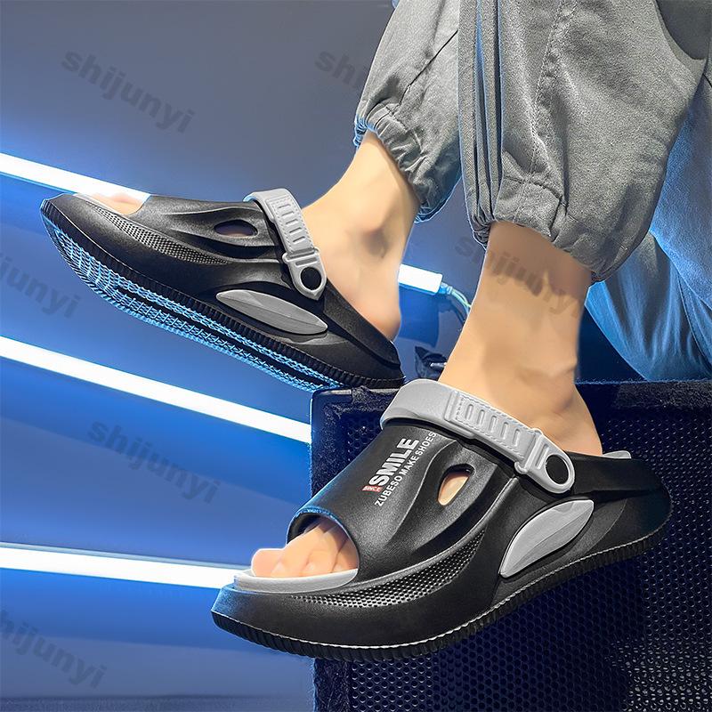 Fashion Couple Slippers 2025 Summer New Breathable Lightweight Men's Soft Sole Beach Shoes Comfortable Fashion Height Increase Sandals