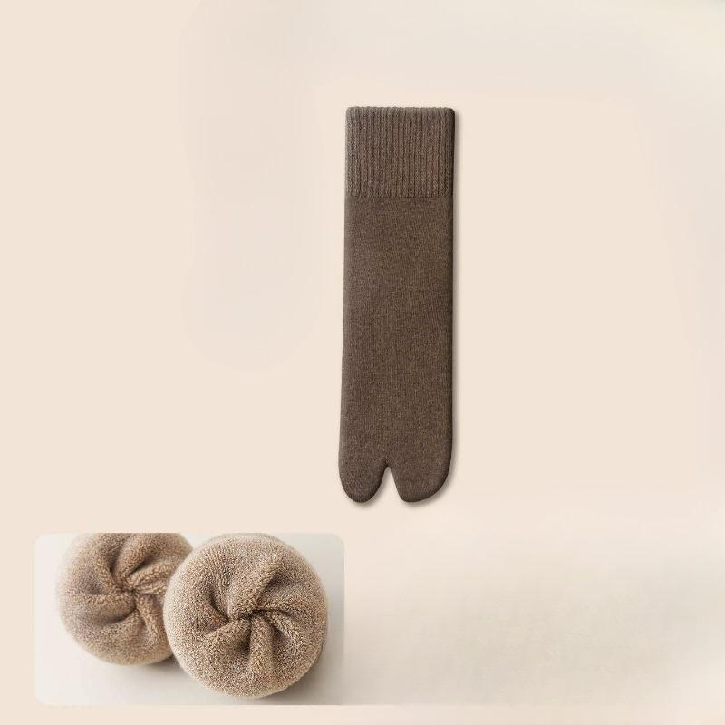 Winter and Autumn Thickened Men's Two-toe Socks, Cotton Socks with Wool Rings, Towel-style Split-toe Mid-length Warm and Odor-resistant Pig-toe Socks