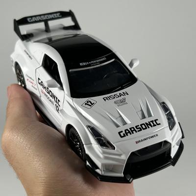 1:32 Nissan GTR CSR2 Alloy Metal Diecast Model Car Home Decoration & Collectibles Hobby Display Ornaments Holiday Present Gifts