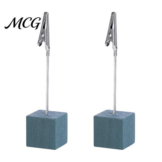 Metal Pole Memo Stand 2 Pcs Wooden Cube Base Holder with Clips, Mini Table Smooth Open Close Clip Number Stands for Name Cards, Photos, Memos,