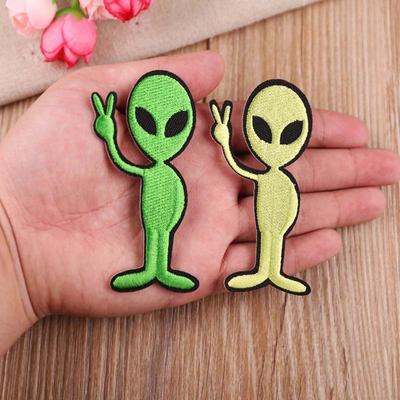 Cool Green Aliens Cloth Stickers Iron On Embroidered Cloth Patches Party Costume Decoration Kids Gifts