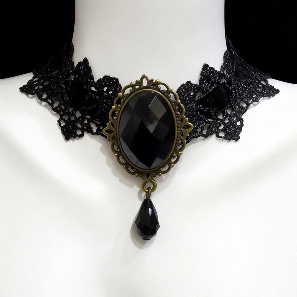 Gothic Black Choker Necklace for Women Vintage Goth Velvet Lace Collar Crystal Pendent Necklace Cosplay Party Jewelry