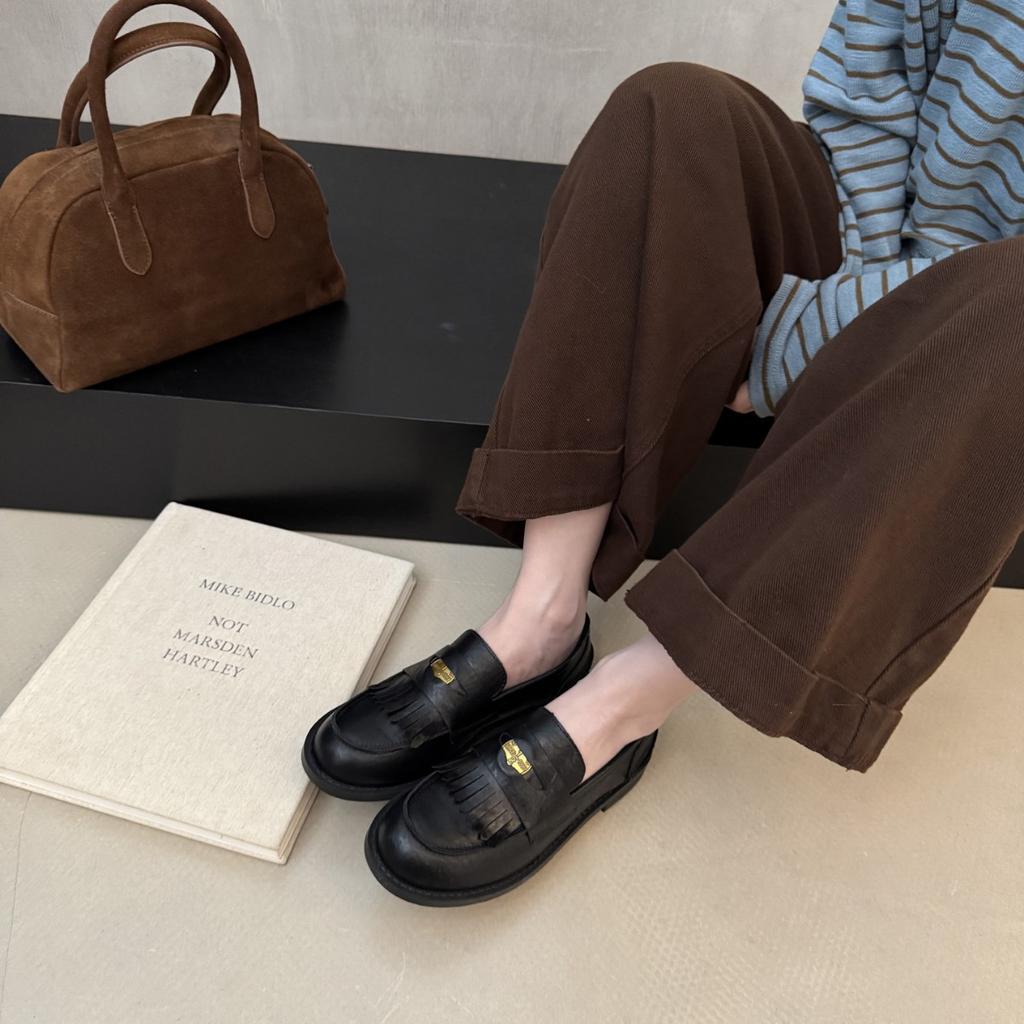 Loafers women's one-pedal 2025 spring and autumn new fashion versatile British lazy love thick heel small leather shoes