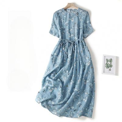 Sommerkleid mit lockerem Print, Rundhalsausschnitt, kurzen Ärmeln und taillierter Taille, mittellang für Damen