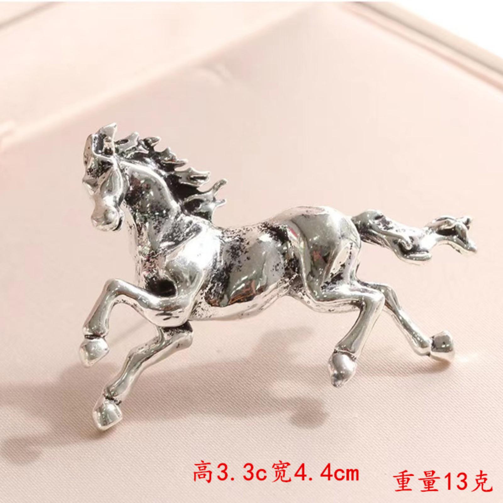 

Retro Chinese Horse Brooch -coloured Horse Corsage Dripping Oil Galloping Horse Pin Accessory For Men срібний
