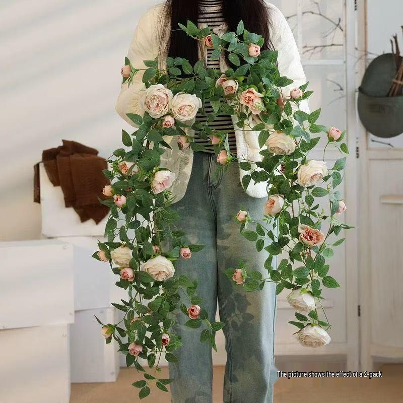Künstliche Rosenblumenranke für Wanddekoration und Klimaanlagenverkleidung