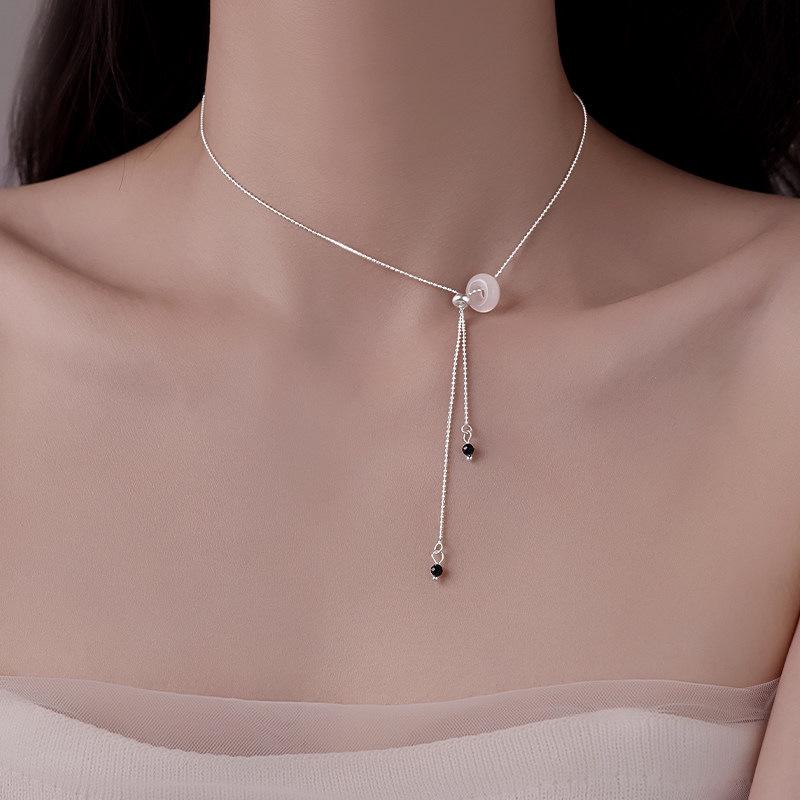 

Agate Ping an Buckle Women s Necklace 2026 – Trendy Light Luxury Clavicle Chain