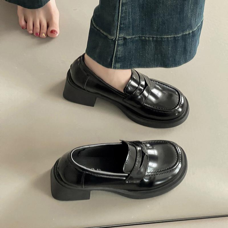 Fashion British style small man thick heel platform small leather shoes women 2025 summer new one-pedal simple loafers