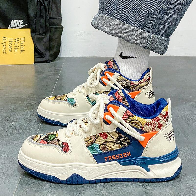 Light luxury autumn men's high-top sports and leisure shoes, teenagers thick-soled versatile men's shoes, live cartoon skateboard shoes