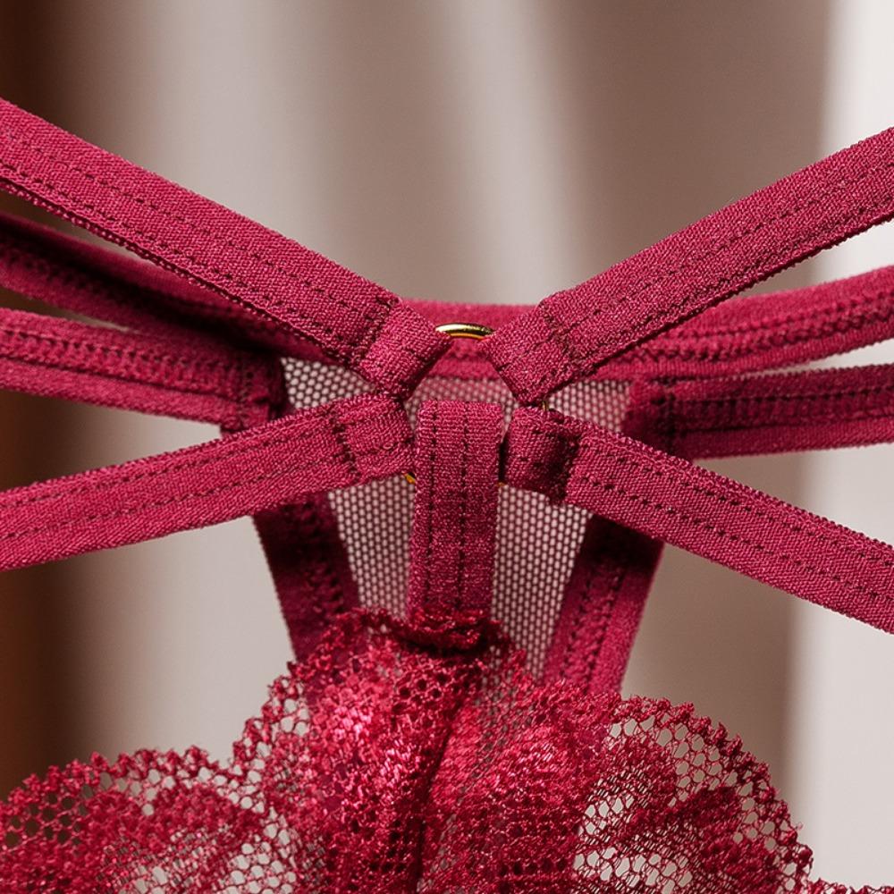 European and American Sexy Thong Women's Lace Sultry Hot Low-rise T Pants Ins Hollow Trend Cross Panties Women 2252