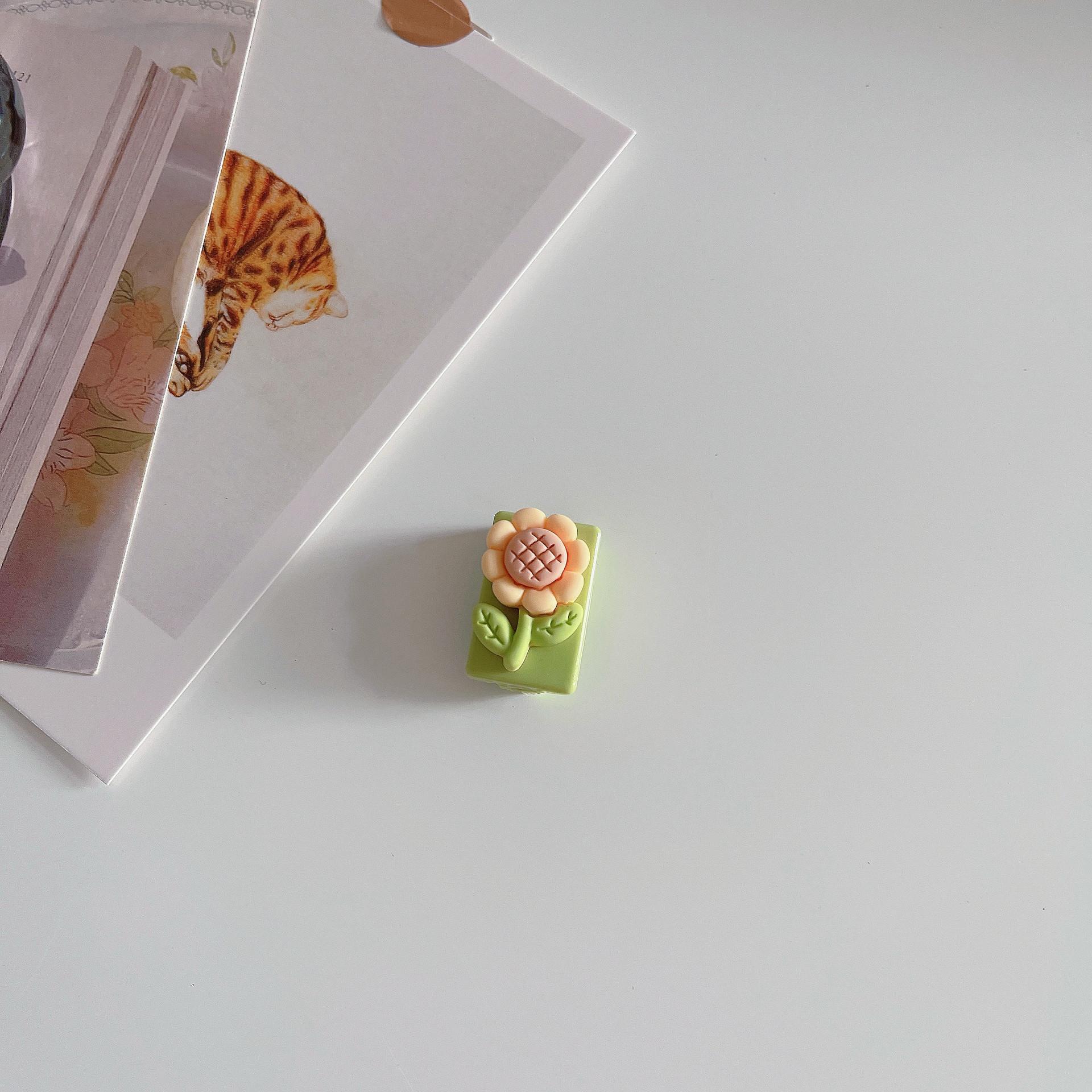 

1 PC Cartoon Charger Protector CableData Line Cord Protector Case For Iphone Android Cap Charging Cable Winder Cover