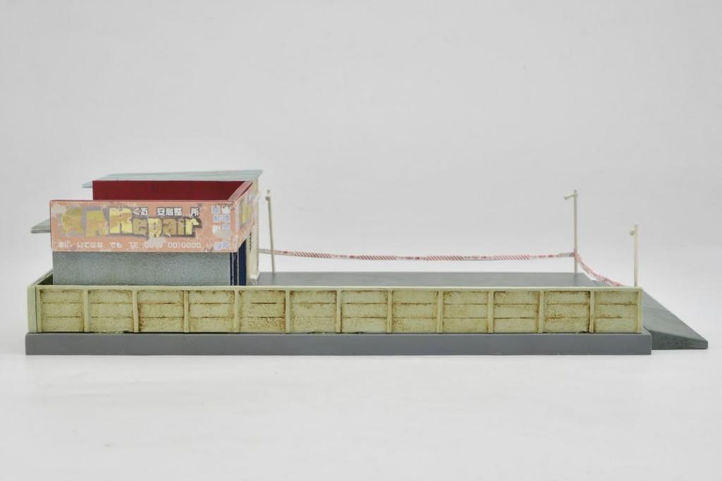 TOMYTEC Building Collection 043-3 Closed Maintenance Shop Diorama Supplies