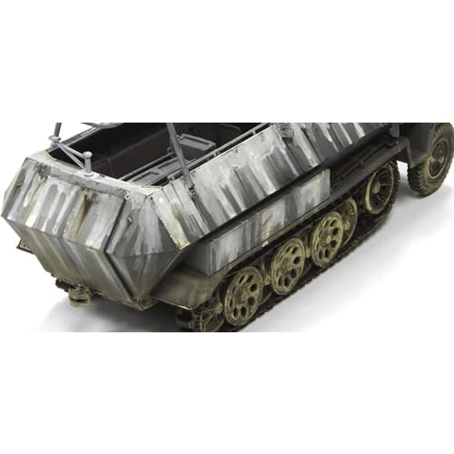 AFV Club 1/35 Sd.Kfz.251/3Ausf.C Radio Command Vehicle Plastic Model