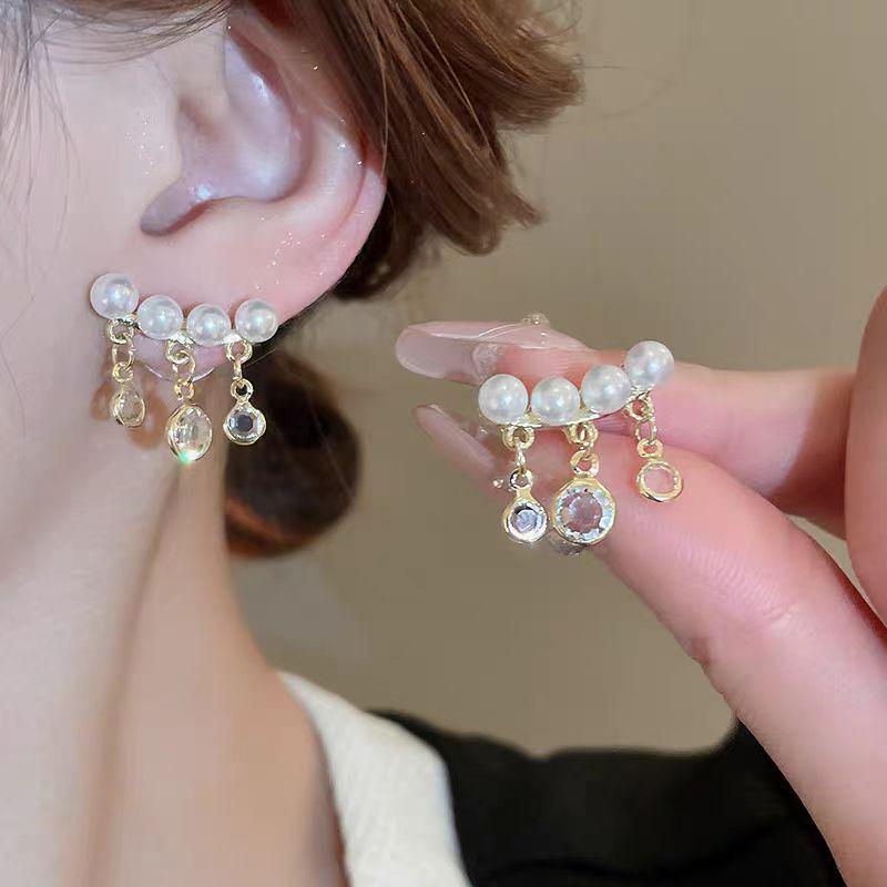 Elegant Zircon Pearl Earrings: French Retro Luxury Studs for Women