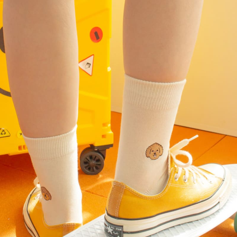 SNOOZY Brown Poodle Dog Face Embroidered Socks (Beige)