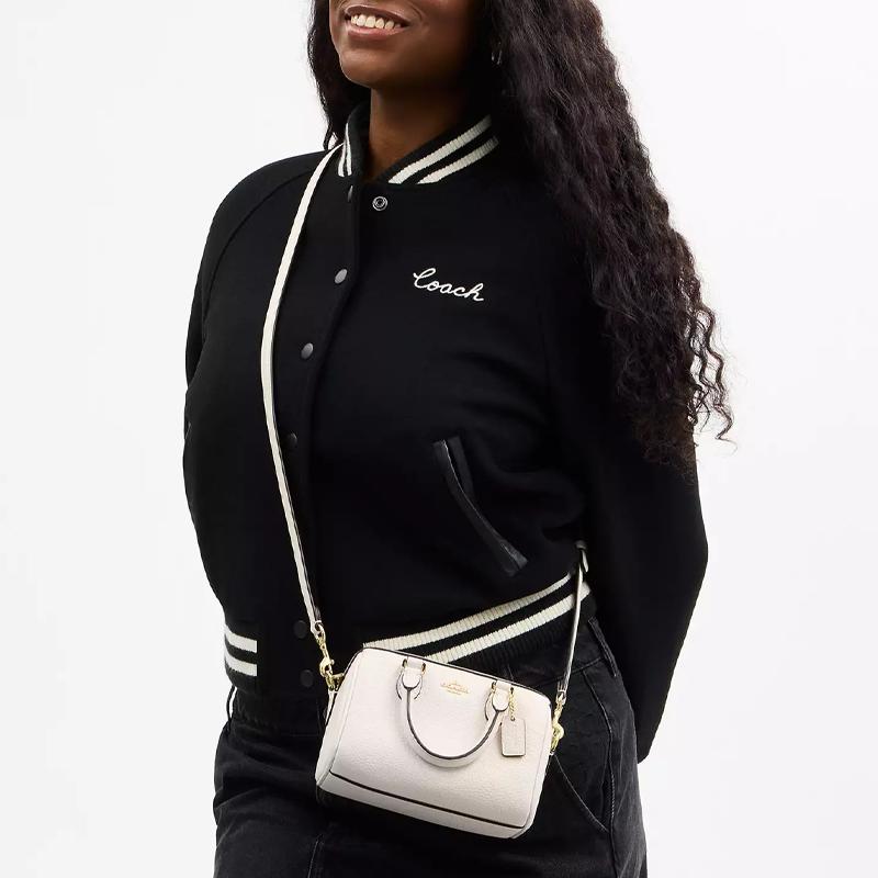 Coach Rowan Borsa Boston in Pelle di Ciottoli Regolabile Staccabile con Logo a 18 Lettere Borsa a Spalla da Donna Bianca CW328-IMCHK