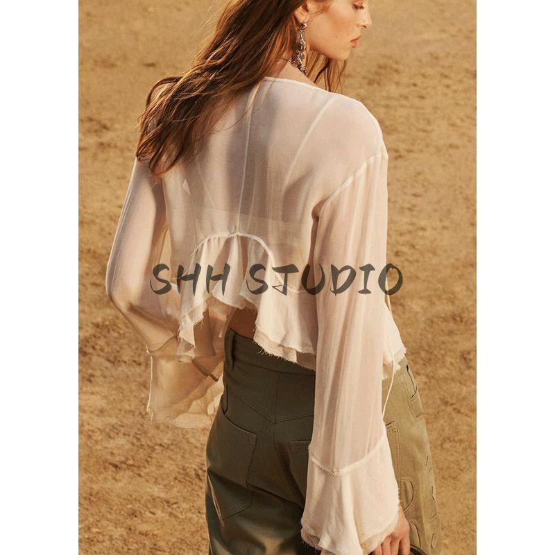 Spring and Summer New Women's Clothing French Style Casual round Neck Loose Bell Sleeve Shirt A- line Tops