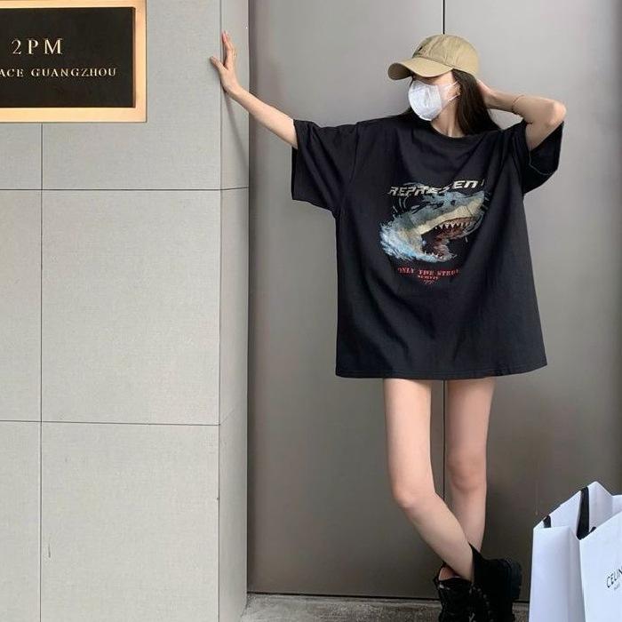 Black short-sleeved printed t-shirt women's 2026 new summer loose trendy brand high-end design sense niche medium and long top