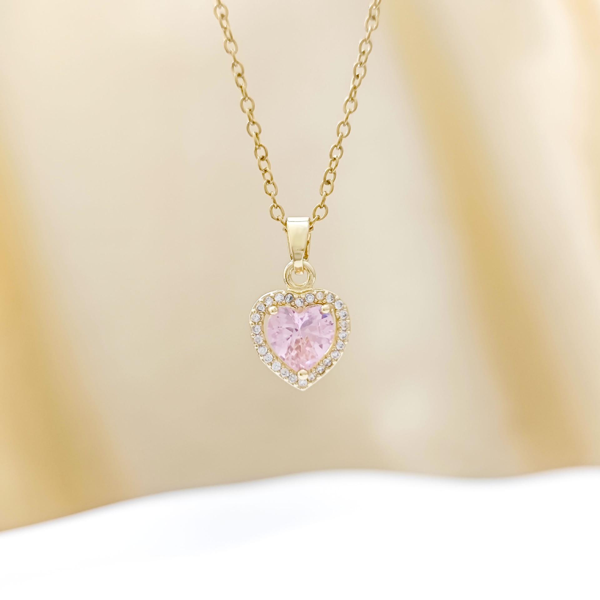 Elegant Heart Pendant Necklace with Rhinestones: Simple, Versatile Design